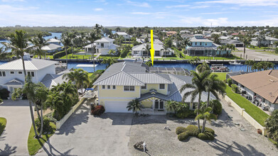 8538 SE Coconut St in Hobe Sound, FL - Building Photo - Building Photo