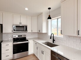 303 R C Thompson Rd in Chesnee, SC - Building Photo