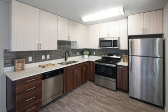 Edgewood Place in Longview, TX - Foto de edificio - Building Photo