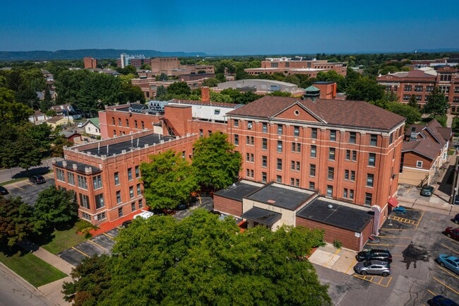 Grandview Lofts in La crosse, WI - Foto de edificio - Building Photo