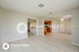 4731 NW 41st St in Lauderdale Lakes, FL - Foto de edificio - Building Photo