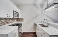 4111 Cole Ave, Unit 5