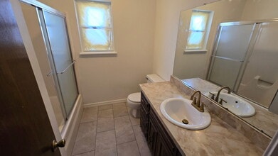 2504 E 19th St in Russellville, AR - Building Photo - Building Photo