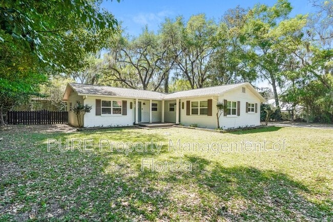 property at 1222 SE 3rd St