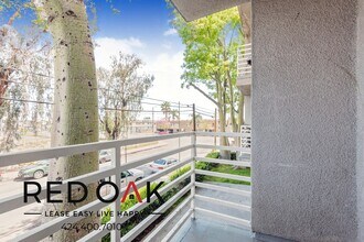 8309 Cedros Ave, Unit 110 in Los Angeles, CA - Building Photo - Building Photo