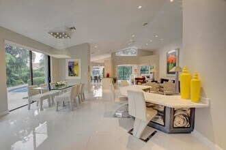 2106 NW 60th Cir in Boca Raton, FL - Building Photo - Building Photo