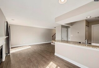 11 Foxcroft Rd, Unit 115 in Naperville, IL - Foto de edificio - Building Photo