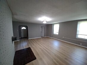 10179 Bon Oak Dr in St. Louis, MO - Building Photo - Building Photo