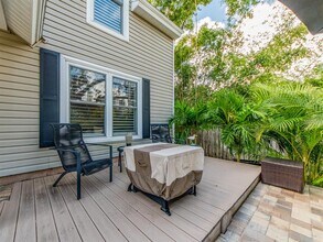 557 Florida Ave in Palm Harbor, FL - Building Photo - Building Photo