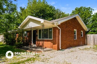 9716 Saturn Dr in Louisville, KY - Building Photo - Building Photo