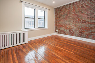 1111 Boylston St, Unit 33 in Boston, MA - Building Photo - Building Photo