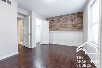 1503 W Fullerton Ave, Unit 2f in Chicago, IL - Building Photo - Building Photo