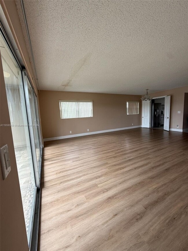 1300 SW 125th Ave in Pembroke Pines, FL - Building Photo - Building Photo