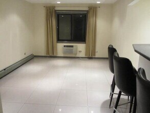 7610 W Grand Ave in Elmwood Park, IL - Building Photo - Building Photo