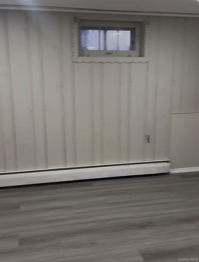 92 Lawrence St in Farmingdale, NY - Building Photo - Building Photo