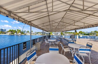 2017 S Ocean Dr, Unit 1004 in Hallandale Beach, FL - Building Photo - Building Photo