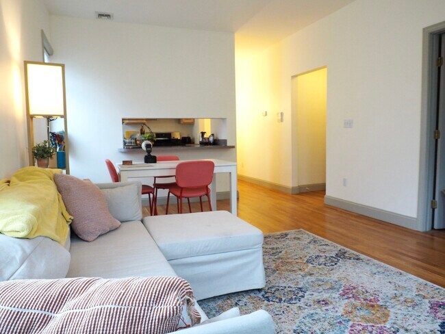 56 Market St, Unit 3 in Cambridge, MA - Building Photo - Building Photo