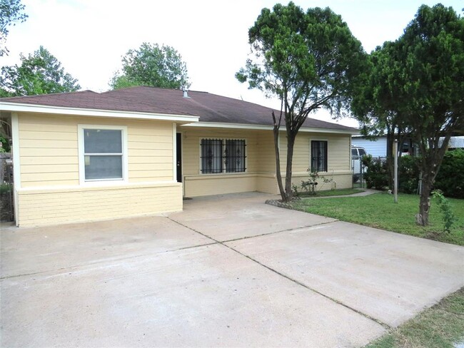 property at 11216 Rusty St