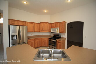 556 Bernardo Ave NE in Palm Bay, FL - Building Photo - Building Photo