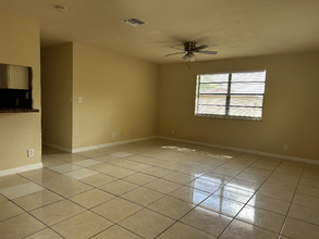 10857 NW 45th St in Coral Springs, FL - Building Photo - Building Photo