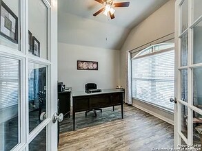 10330 Owl Wds in Schertz, TX - Building Photo - Building Photo