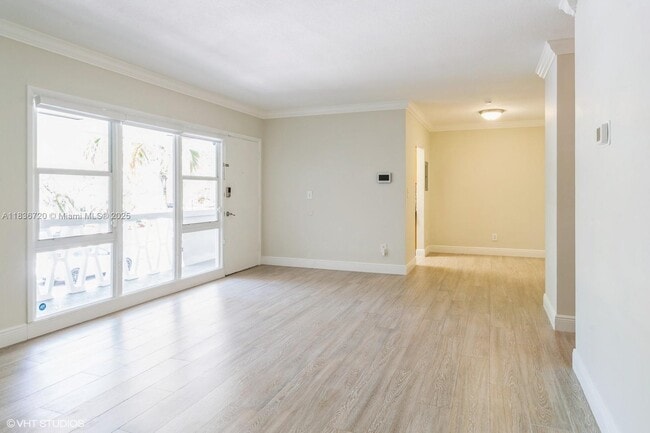 property at 21 Edgewater Dr