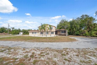 2260 Twin Ln in Dunedin, FL - Building Photo - Building Photo