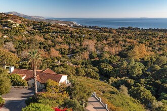 2700 Torito Rd in Santa Barbara, CA - Building Photo - Building Photo