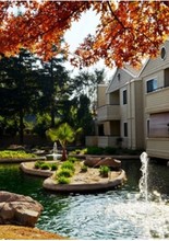 Lakeside Condominiums in Fresno, CA - Building Photo - Building Photo