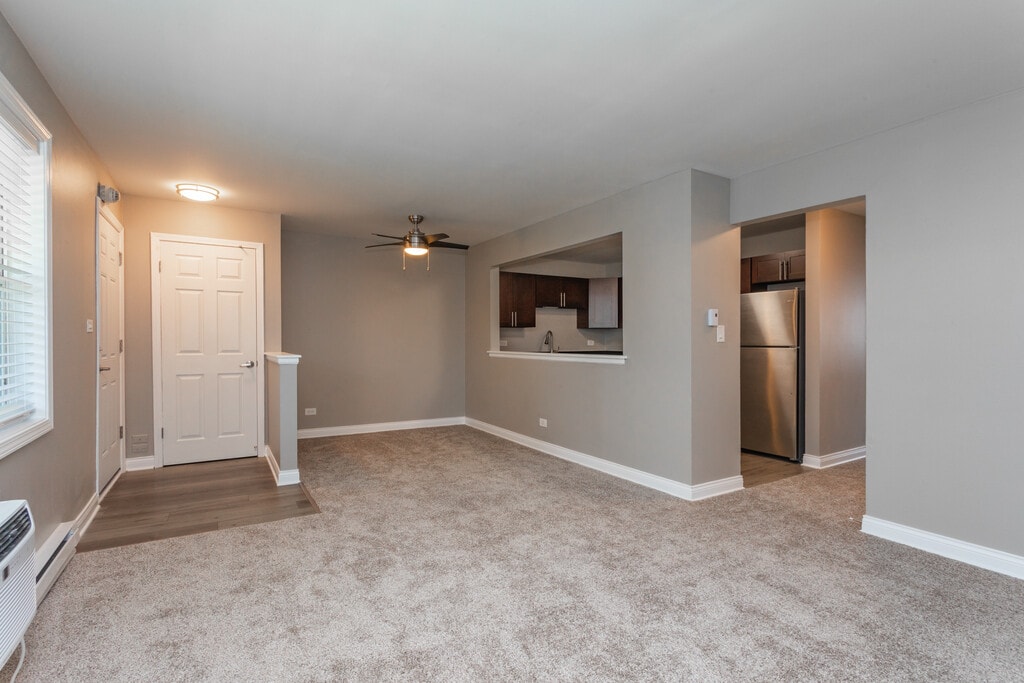 Iron Gate Apartments in Glen Ellyn, IL