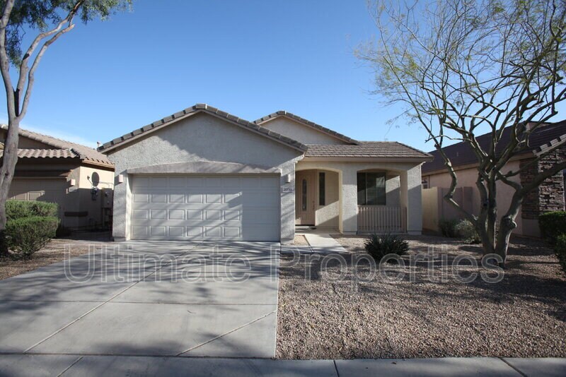 2230 W Oyer Ln in Phoenix, AZ - Building Photo