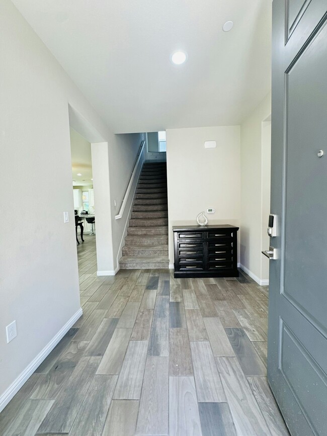 property at 4394 Healdsburg Wy