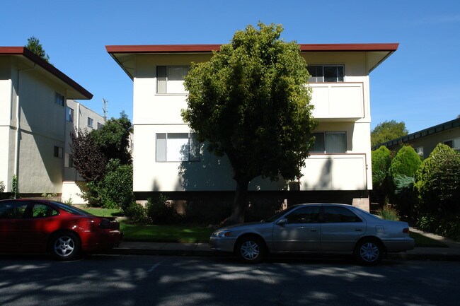 432 Lincoln Cir in Millbrae, CA - Foto de edificio - Building Photo