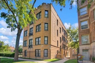 6211 S Woodlawn Ave, Unit Unit B - Room 4 in Chicago, IL - Building Photo