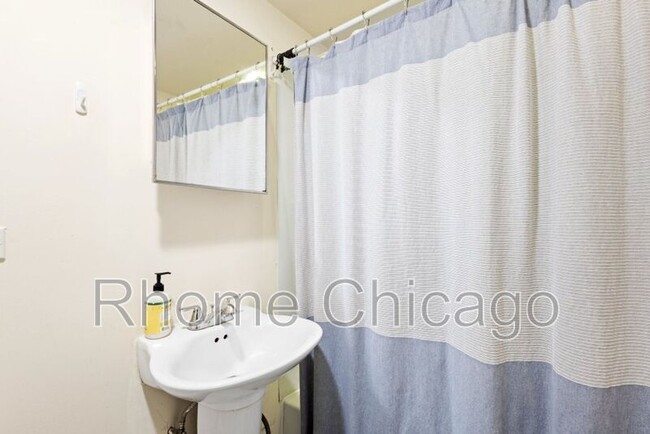 6115 S Drexel Ave in Chicago, IL - Building Photo - Building Photo