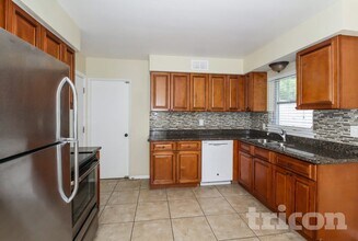 2237 Grove St in Sarasota, FL - Building Photo - Building Photo