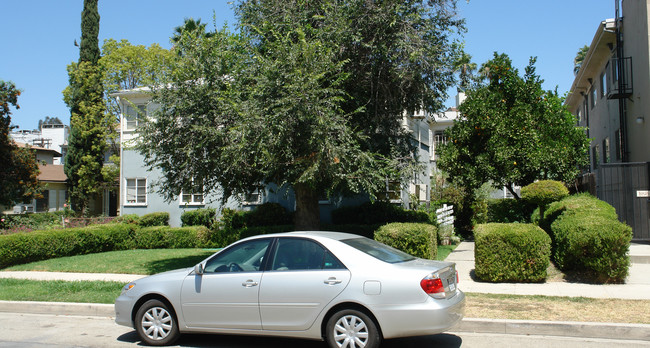 12039-12041 Guerin St in Studio City, CA - Foto de edificio - Building Photo