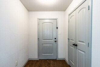 2321 102nd St in Lubbock, TX - Building Photo - Building Photo