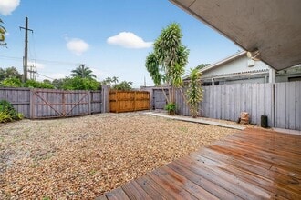 2500 SW 18th Terrace in Fort Lauderdale, FL - Building Photo - Building Photo