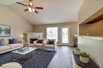 1801 Cherry Creek Dr in Southaven, MS - Building Photo - Building Photo