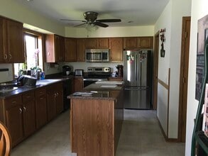 5702 W Open Meadow in McFarland, WI - Foto de edificio - Building Photo