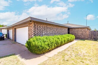 15 Wagnon Dr in Wolfforth, TX - Foto de edificio - Building Photo