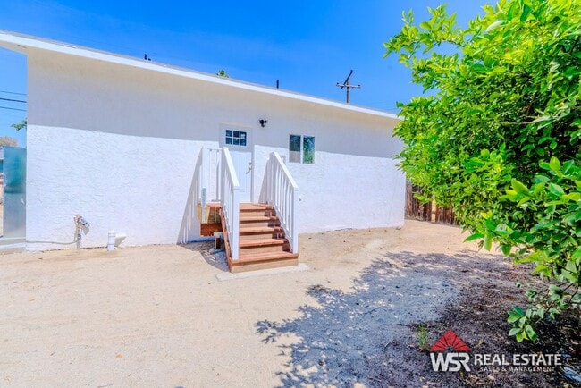 25168 E 17th St in San Bernardino, CA - Building Photo - Building Photo