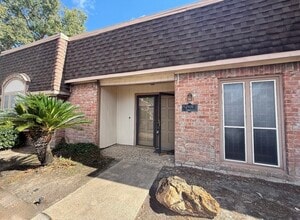 2920 Cambridge Ln in Missouri City, TX - Building Photo - Building Photo