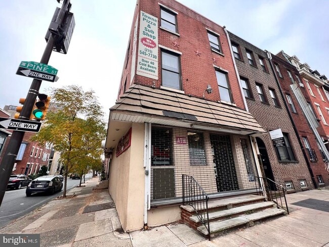 1900 Pine St in Philadelphia, PA - Foto de edificio - Building Photo