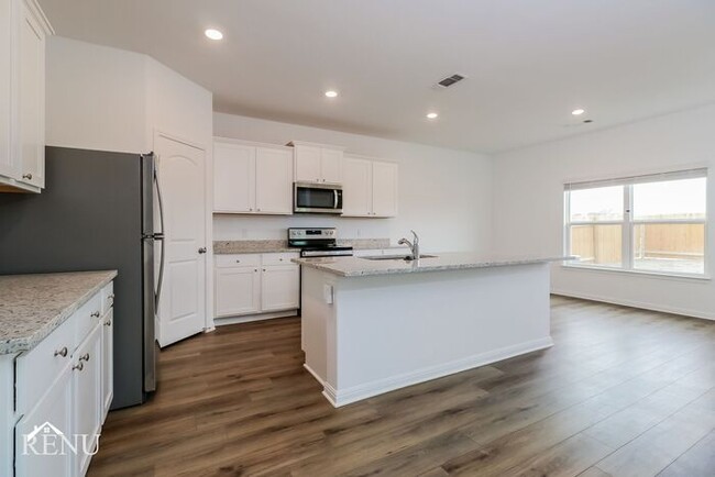 125 Scarborough Bnd in Jarrell, TX - Building Photo - Building Photo