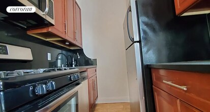 100 Convent Ave in New York, NY - Building Photo - Building Photo