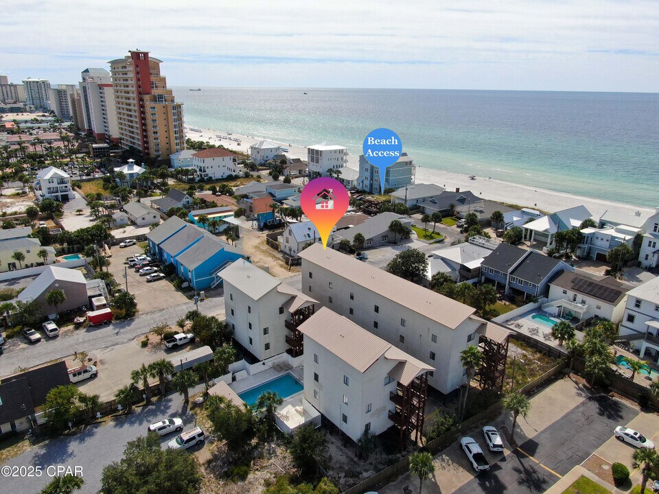 4114 Holiday Dr in Panama City Beach, FL - Building Photo