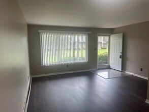 17195 Redford St, Unit A in Detroit, MI - Foto de edificio - Building Photo