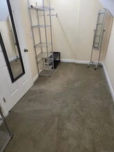 216 Wells Rd in East Windsor, CT - Building Photo - Building Photo